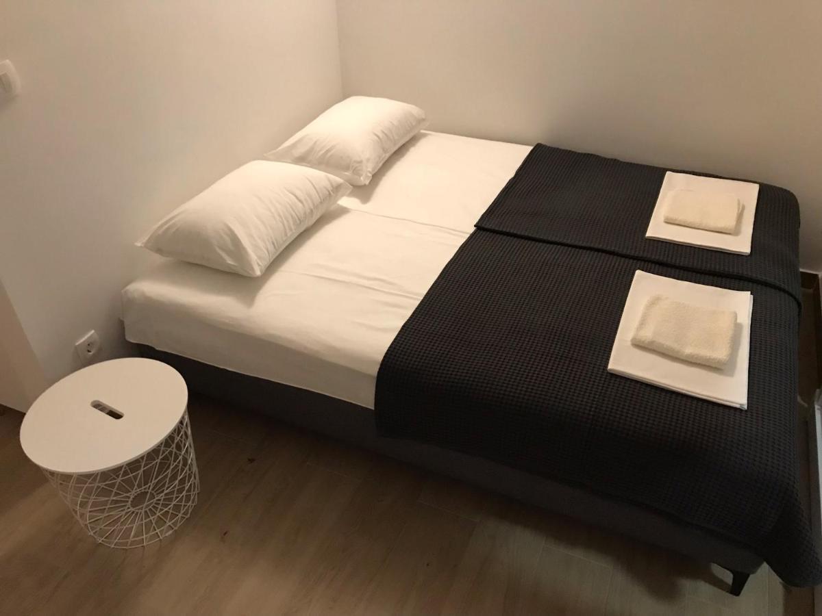 Apartments Haramincic M&B Stara Novalja Kültér fotó
