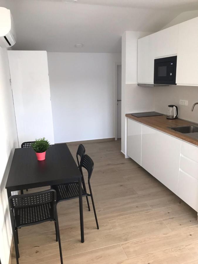 Apartments Haramincic M&B Stara Novalja Kültér fotó