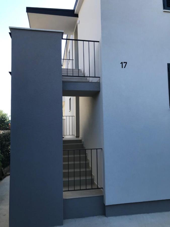 Apartments Haramincic M&B Stara Novalja Kültér fotó